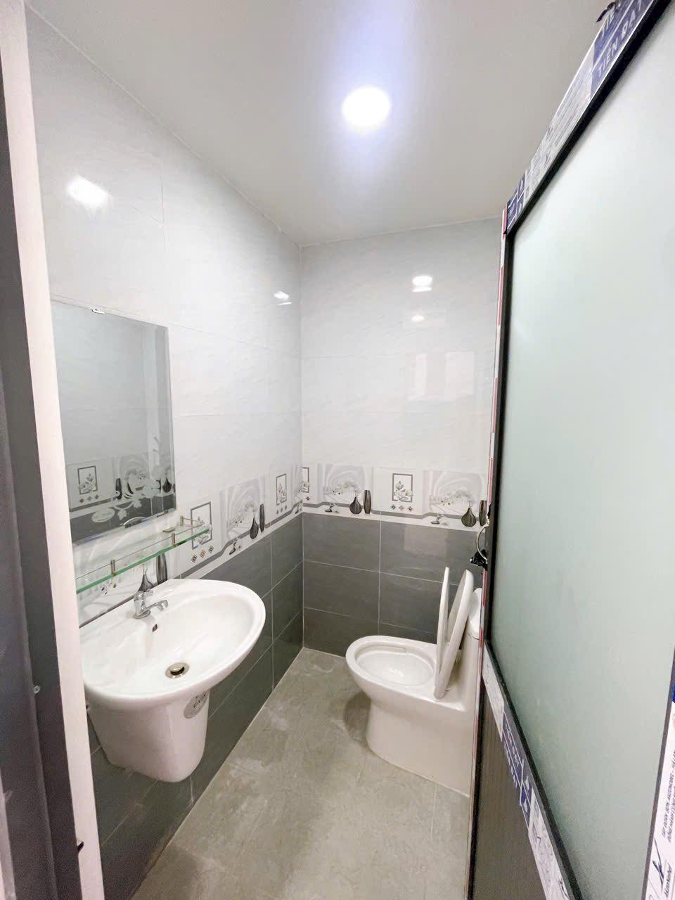 1ty3 bán nhà 1 lầu; đường ô tô; bao QH, gần CĐ Điện Lực Q12 - Ảnh 3